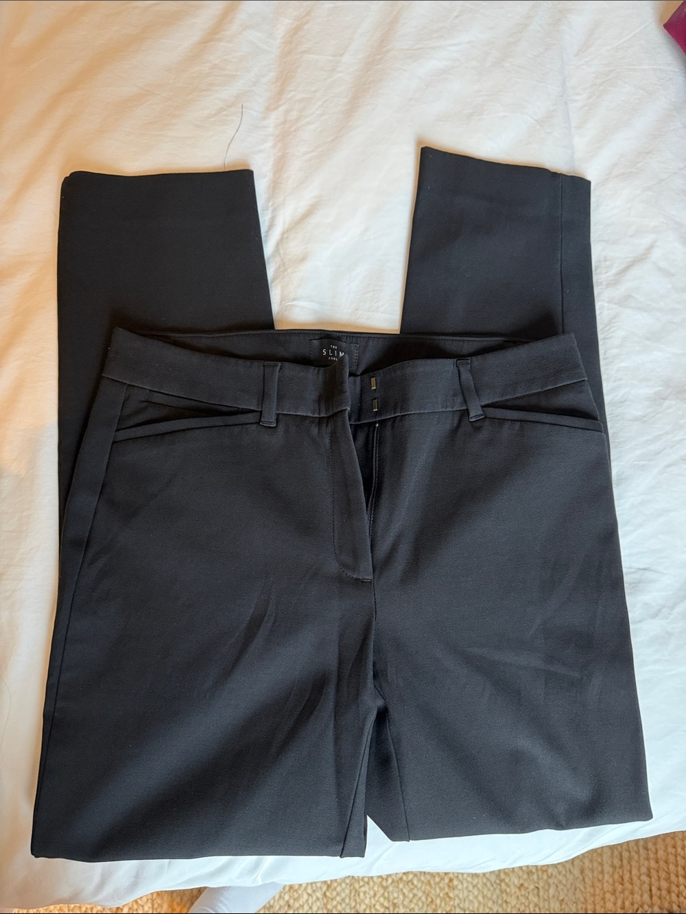 White House Black Market The Slim Ankle Pant Size 4 Black